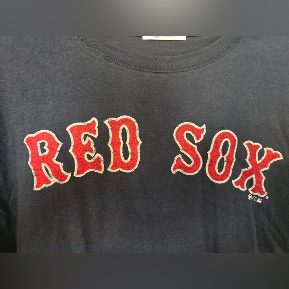 Boston Red Sox Woman’s Cropped Tee Red Lined Short Sleeves Size Medium NWT MLB - Picture 4 of 6